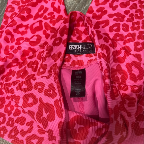 Beach Riot Active Set - Picture 5 of 7